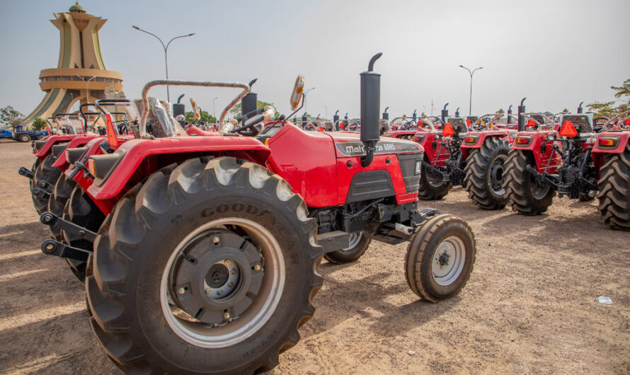 Burkina Faso : Lancement de la campagne agropastorale avec le déploiement des tracteurs.